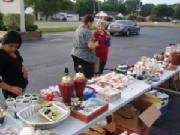 yardsale025.jpg